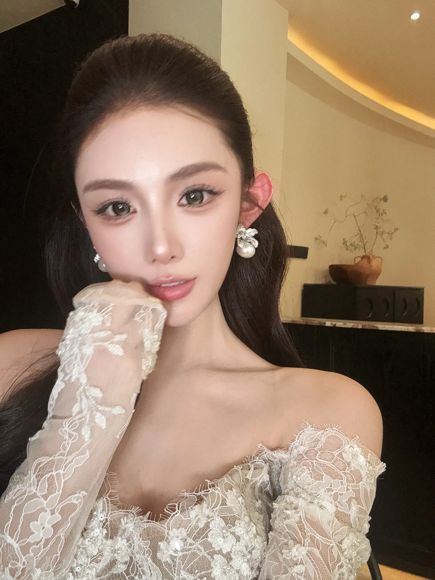 我现在需要一批新的人爱我  上一批爱我的已经在恨我了