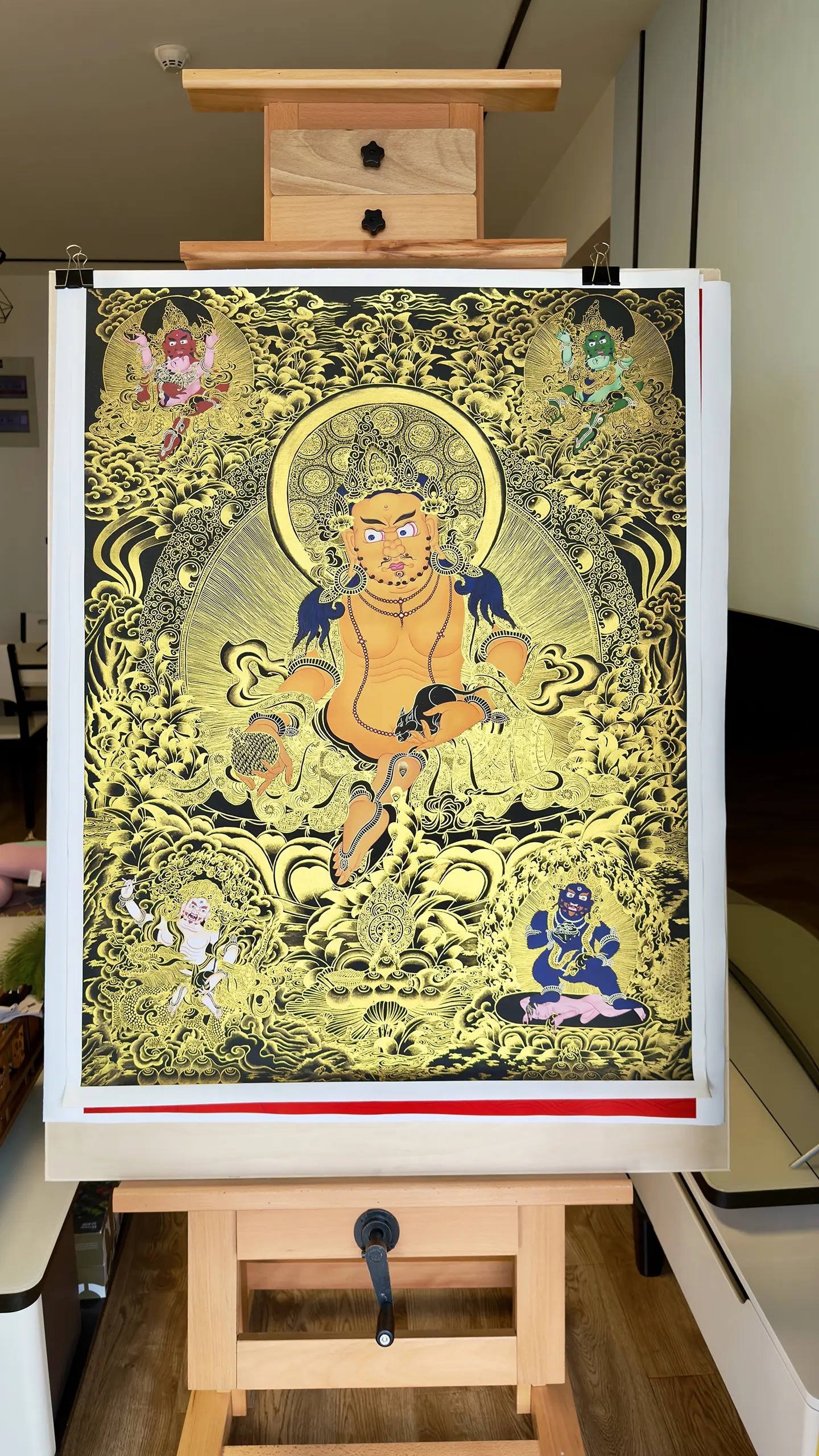 中国非物质文化遗产唐卡 黄财神 五路财神 描金 成品展示