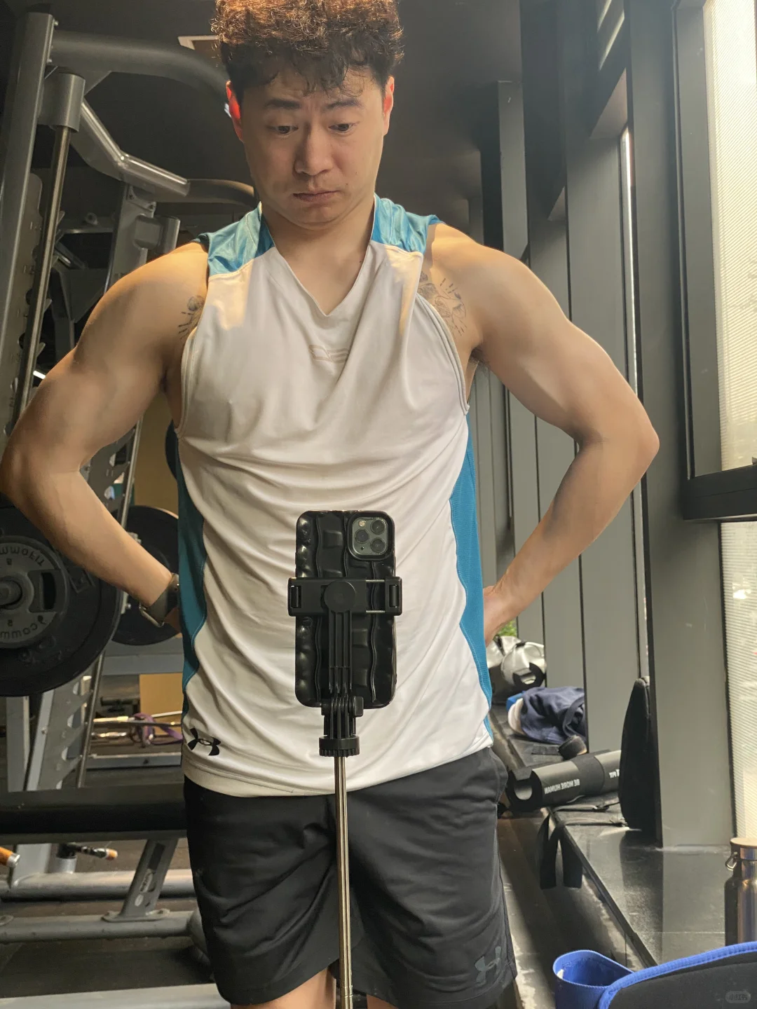 炸肩