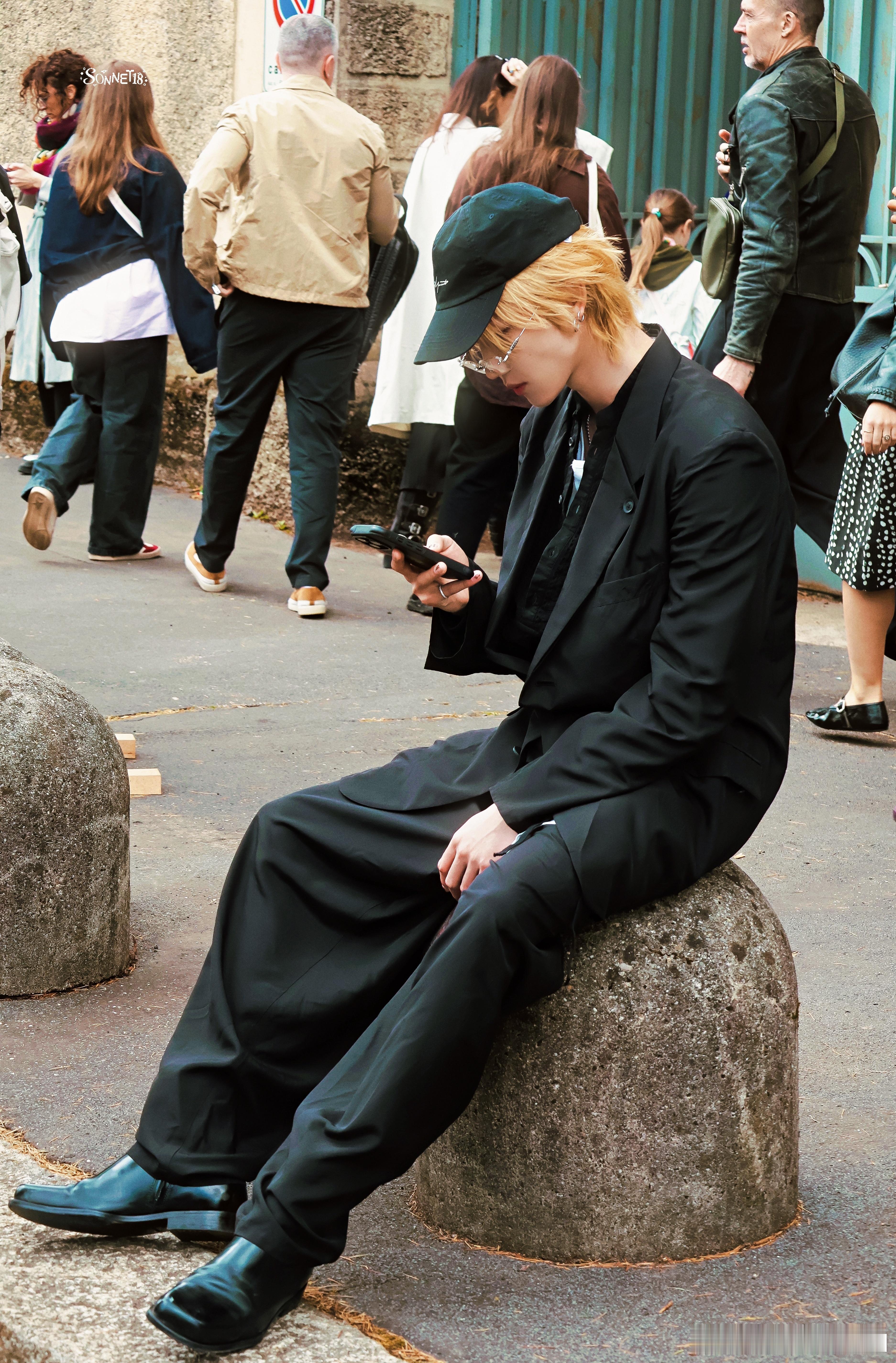 徐明浩首个米兰设计周艺人 不只是舞台强者，更是艺术先锋！徐明浩成为首位登陆米兰设
