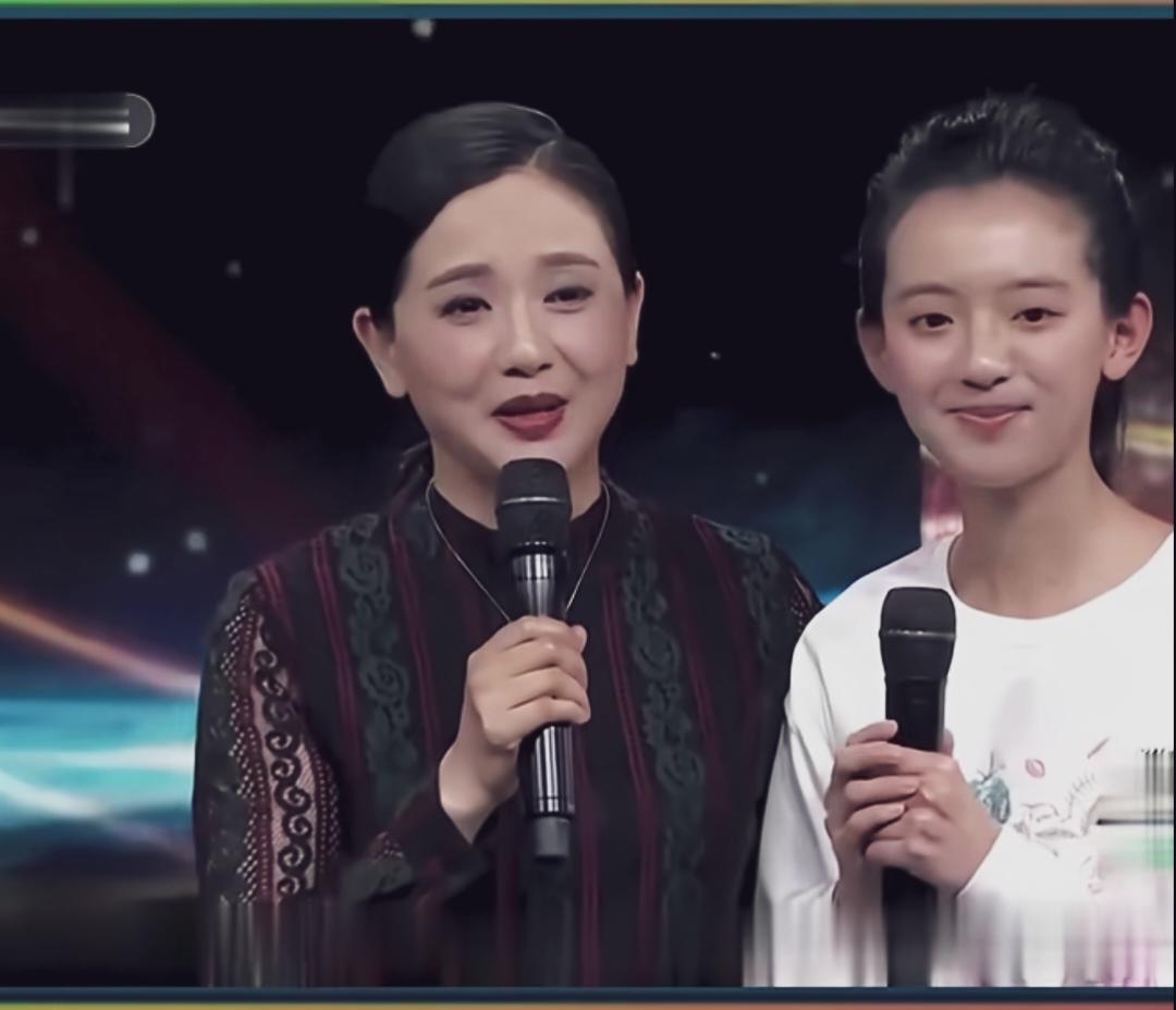 陶慧敏与女儿！长的不像！