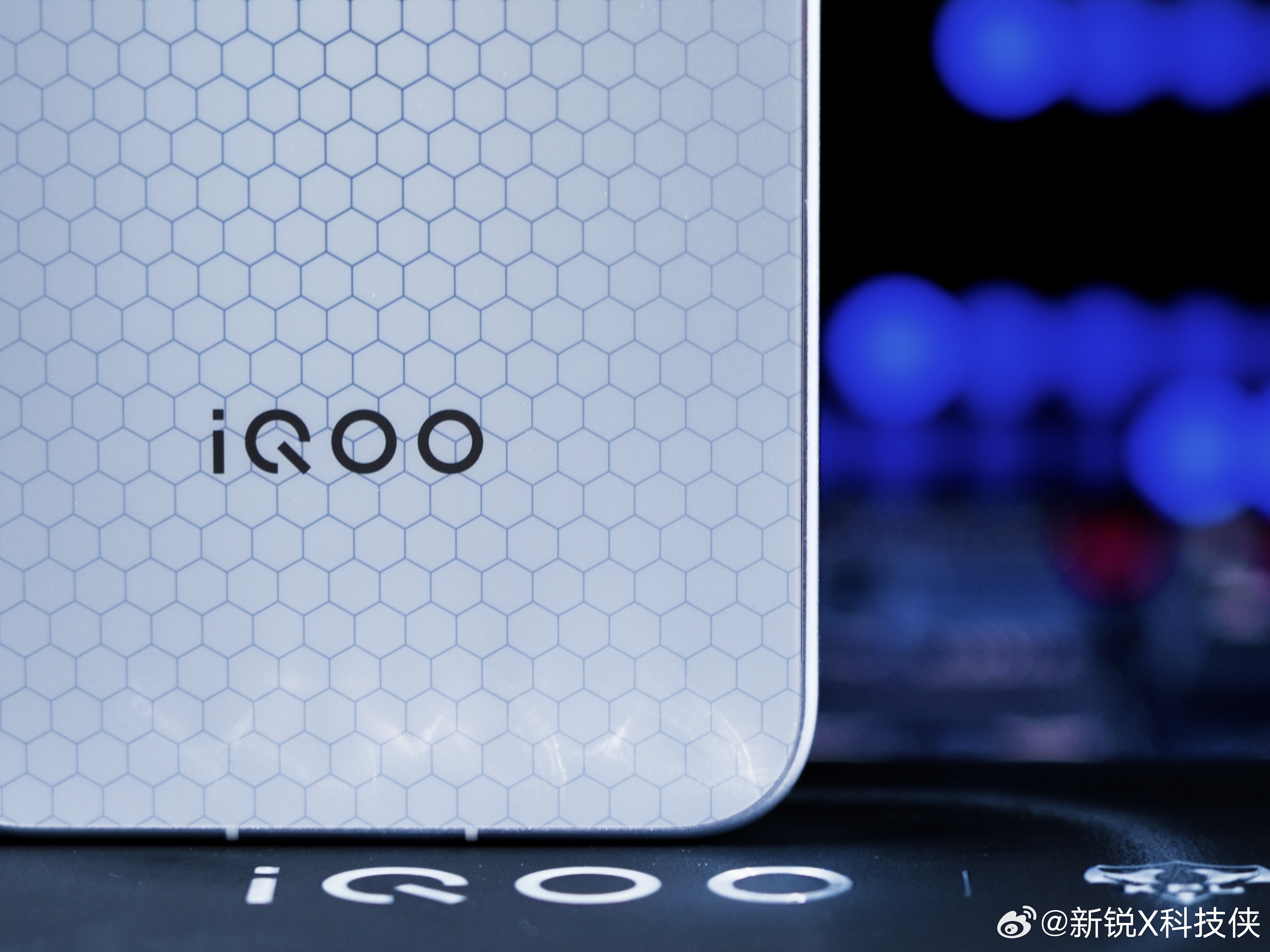 『新锐图赏NO.37丨iQOO 15 Ultra』性能Ultra，颜值更要Ult