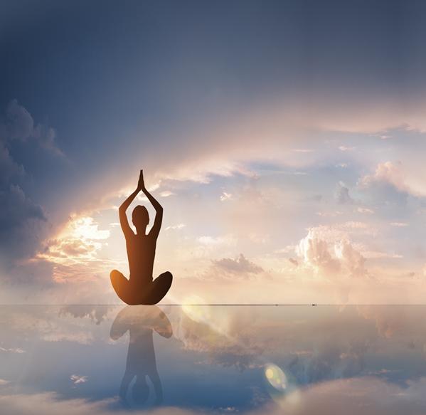 你接纳了什么
什么就消失
你对抗了什么
什么就存在
如果你不明白
那你的敌人就是