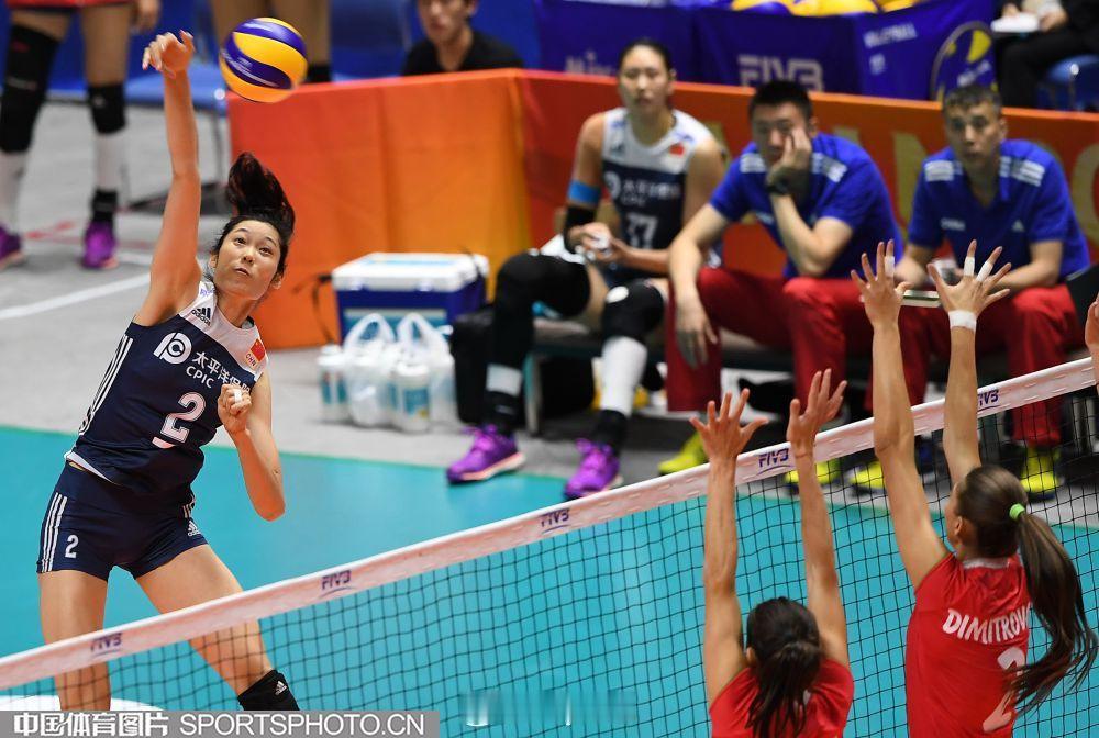 进攻 朱袁张1块2毛9 中国女排 朱婷 
