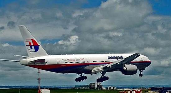 【#马航MH370传来最新消息# ：将继续搜寻失踪航班MH370，期限延长一年】