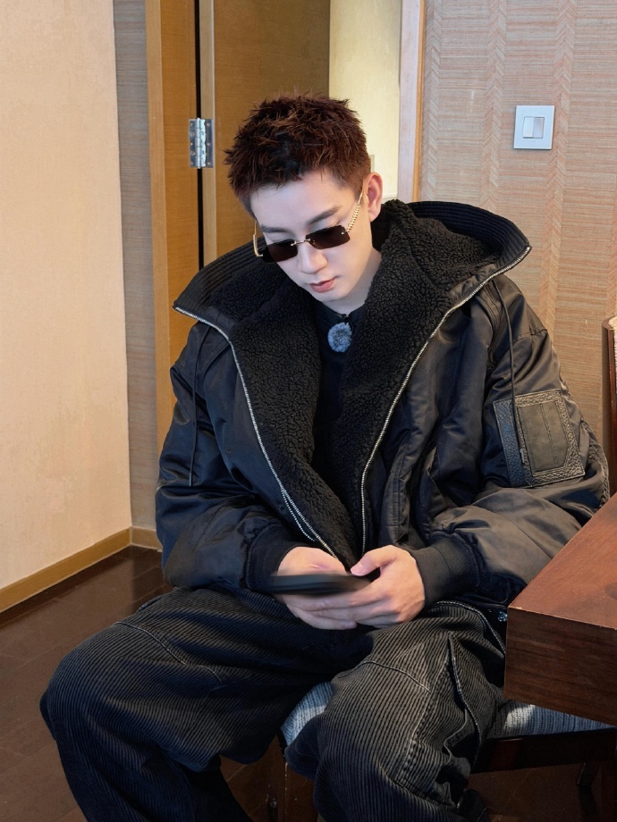 王子奇美式前刺矜贵公子王子奇美式前刺返场  第一章大佬归国！王子奇美式前刺造型封