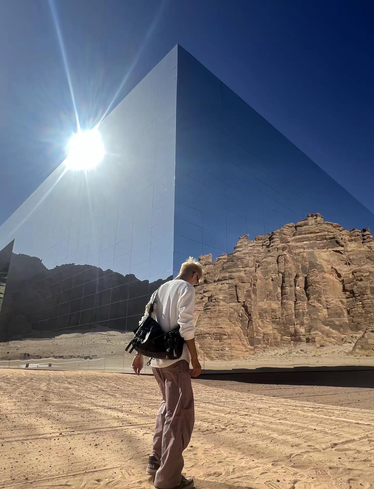 Cause i am up up up up up up up up 翻烂相册也