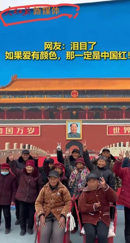 当大众感叹于只有初中毕业文凭的青年农民画家手绘的墙壁画大气磅礴、催人泪下的时候，