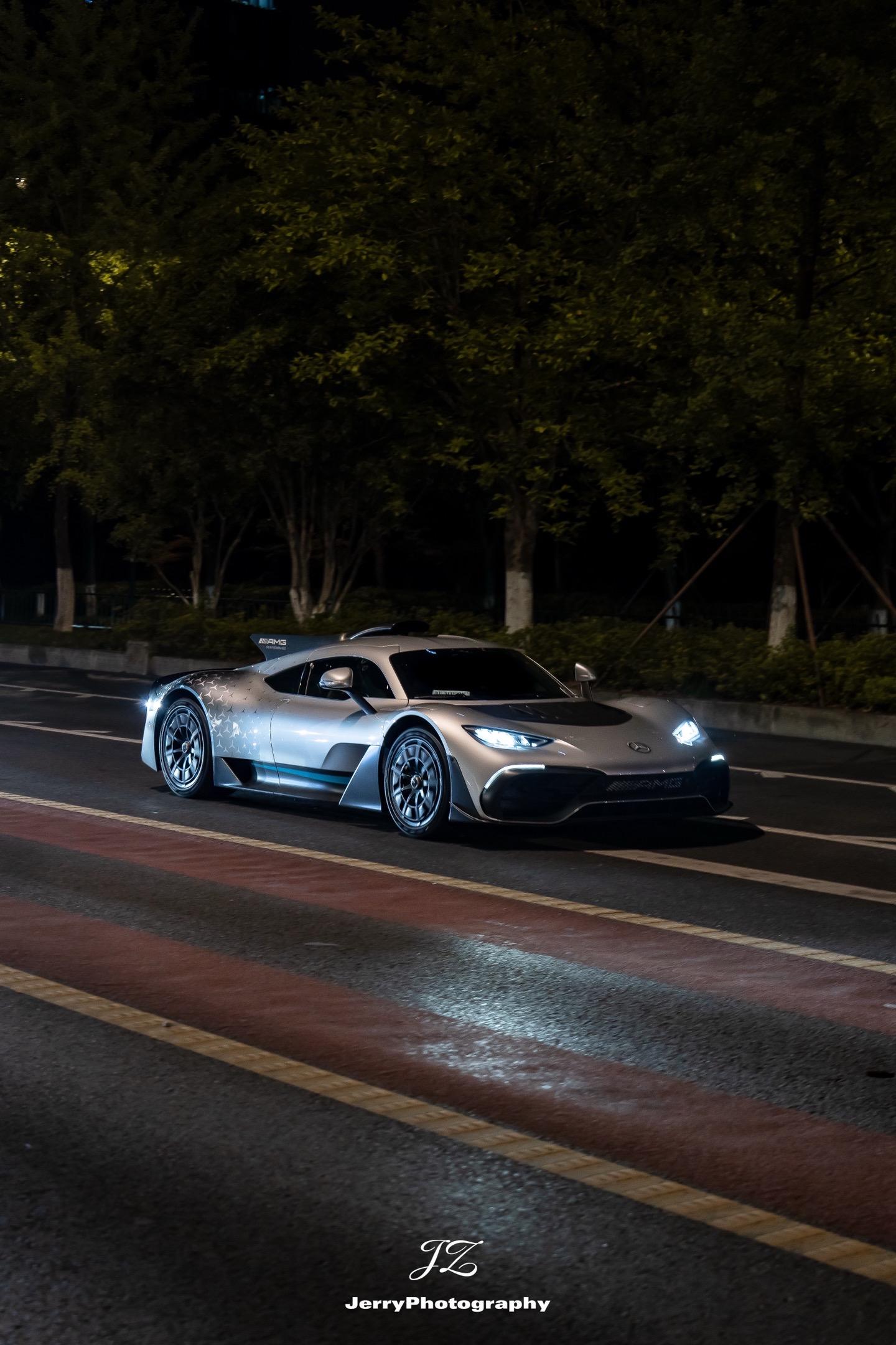 AMG ONE！🏁。听到任何车的声音都得注意一下，万一是一台AMG ...