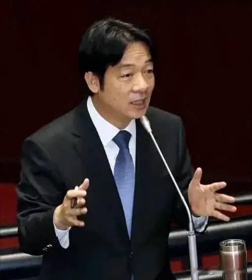 赖清德曾经表示：大陆没有一发炮弹打到台湾，归功于日本前首相安倍晋三，其媚日言论令