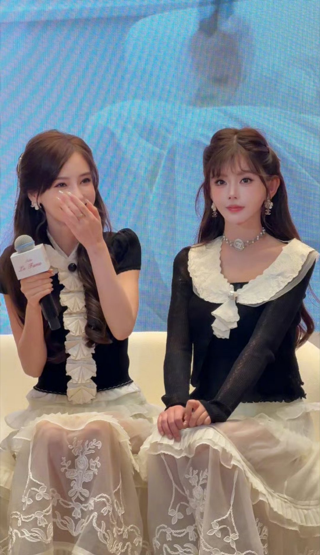 Angelababy和韩安冉一样咖位了吗？衣服穿的都一样！