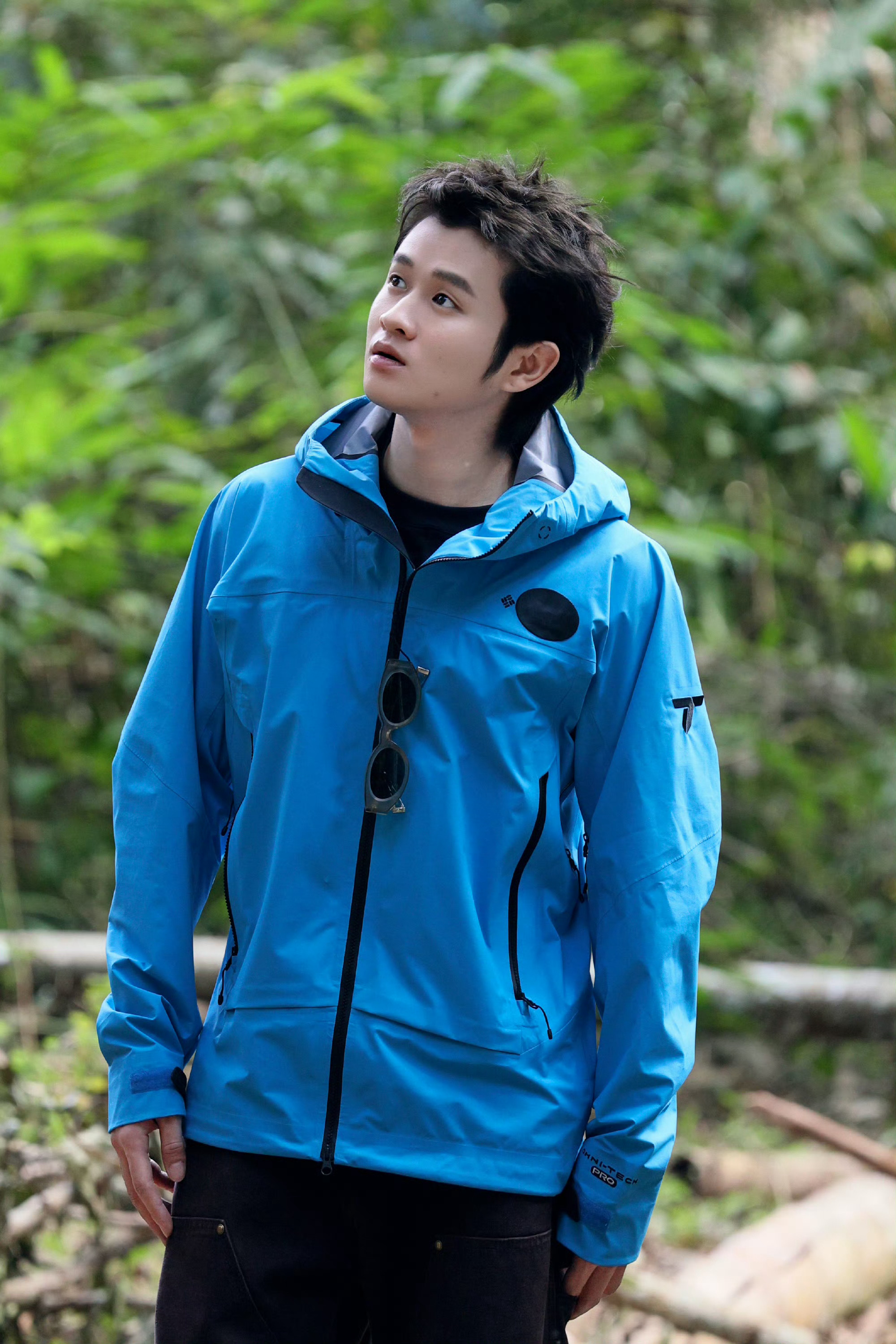 王勉隔空预判了五哈弹幕更好笑的是谁知道网友这么配合”。这种“随口一说就成预言”的