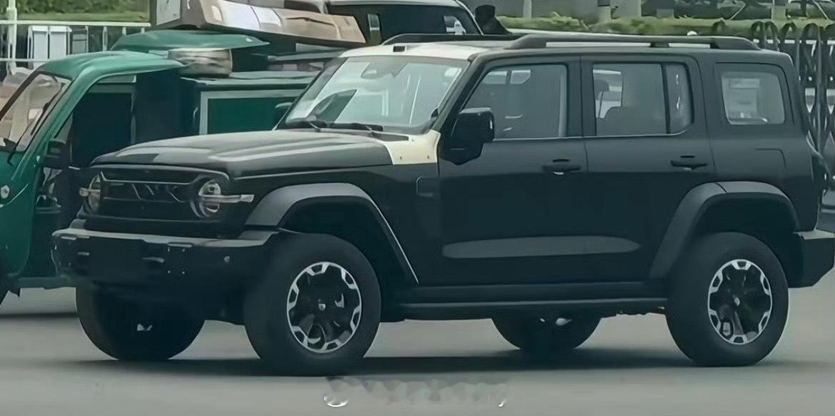 新款坦克300实车图这比例 长了不少在意空间的可以留意一下！坦克300大v聊车