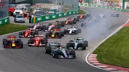 F1-荷兰站 | 拉塞尔的夏天：赛道之外的另一条新闻线
夏休期不只是车队闷头改车