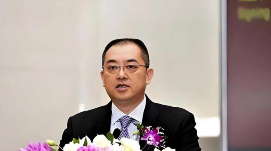 远走美国加州、坐享奢靡生活的恒大前CEO夏海钧，近日竟破天荒地向香港法院递交紧急