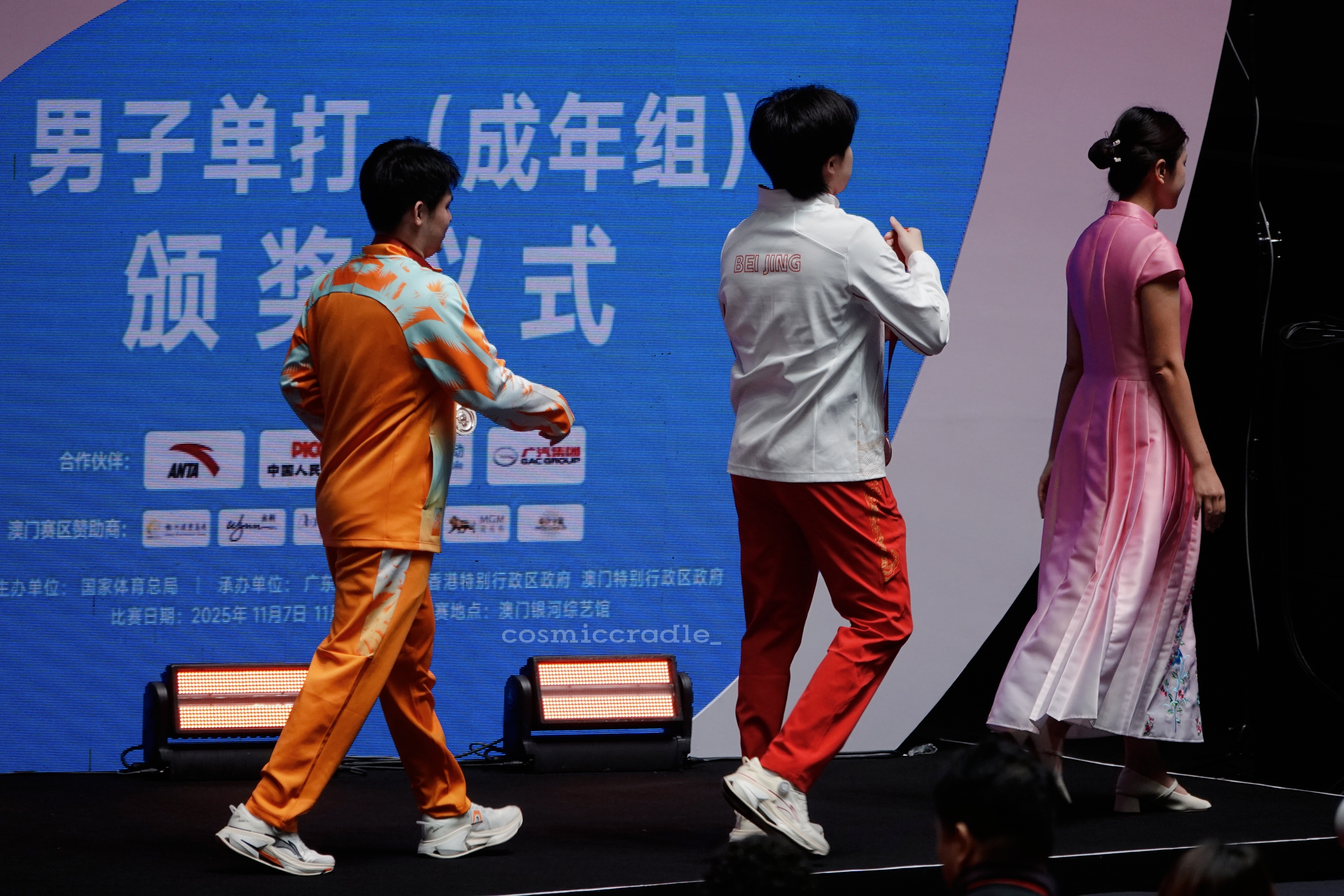 你也想成为头头哥的小跟班吗