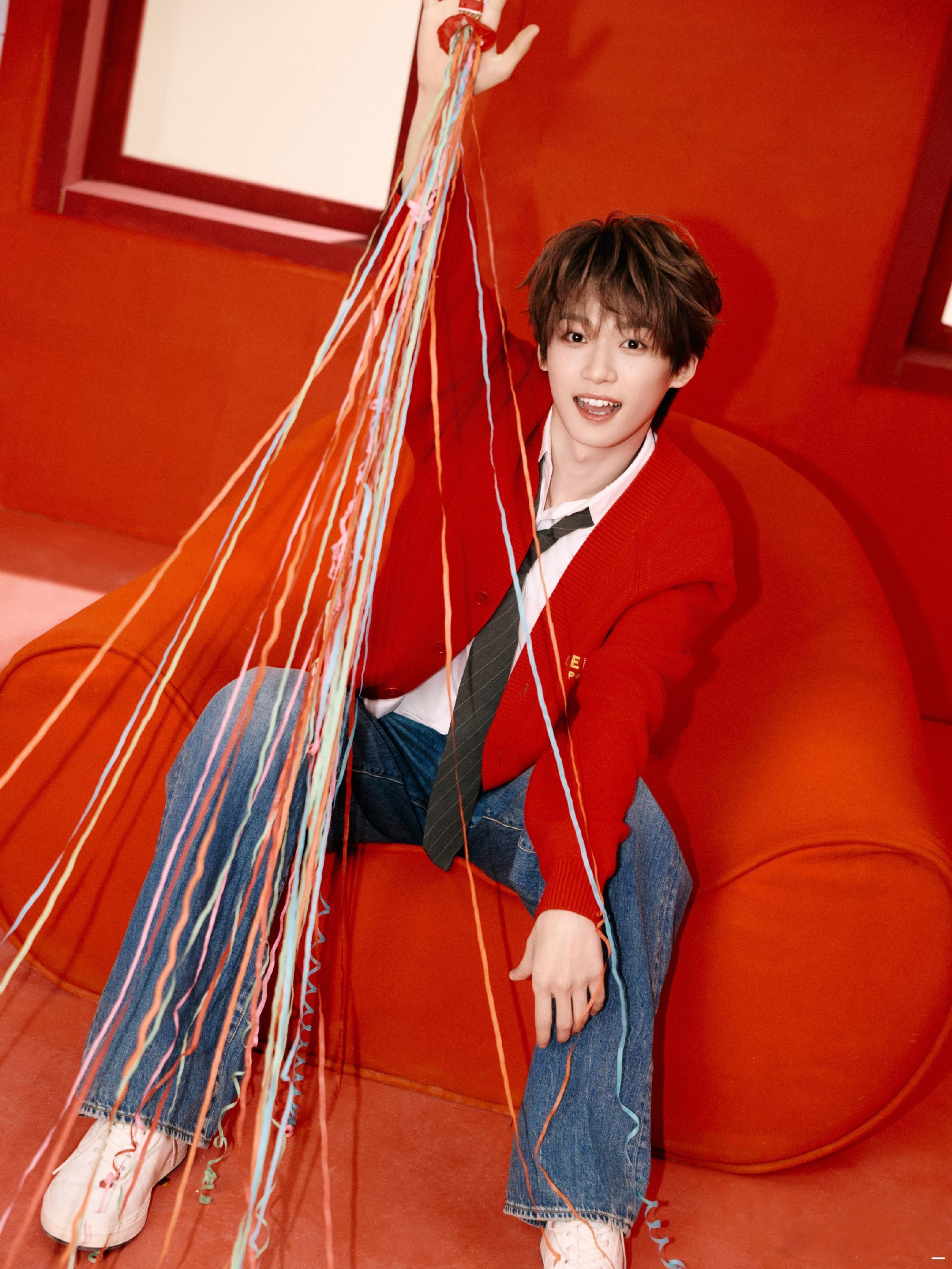 梓渝祝大家新年快乐马年大吉小财神跟我说发财 我狂接 