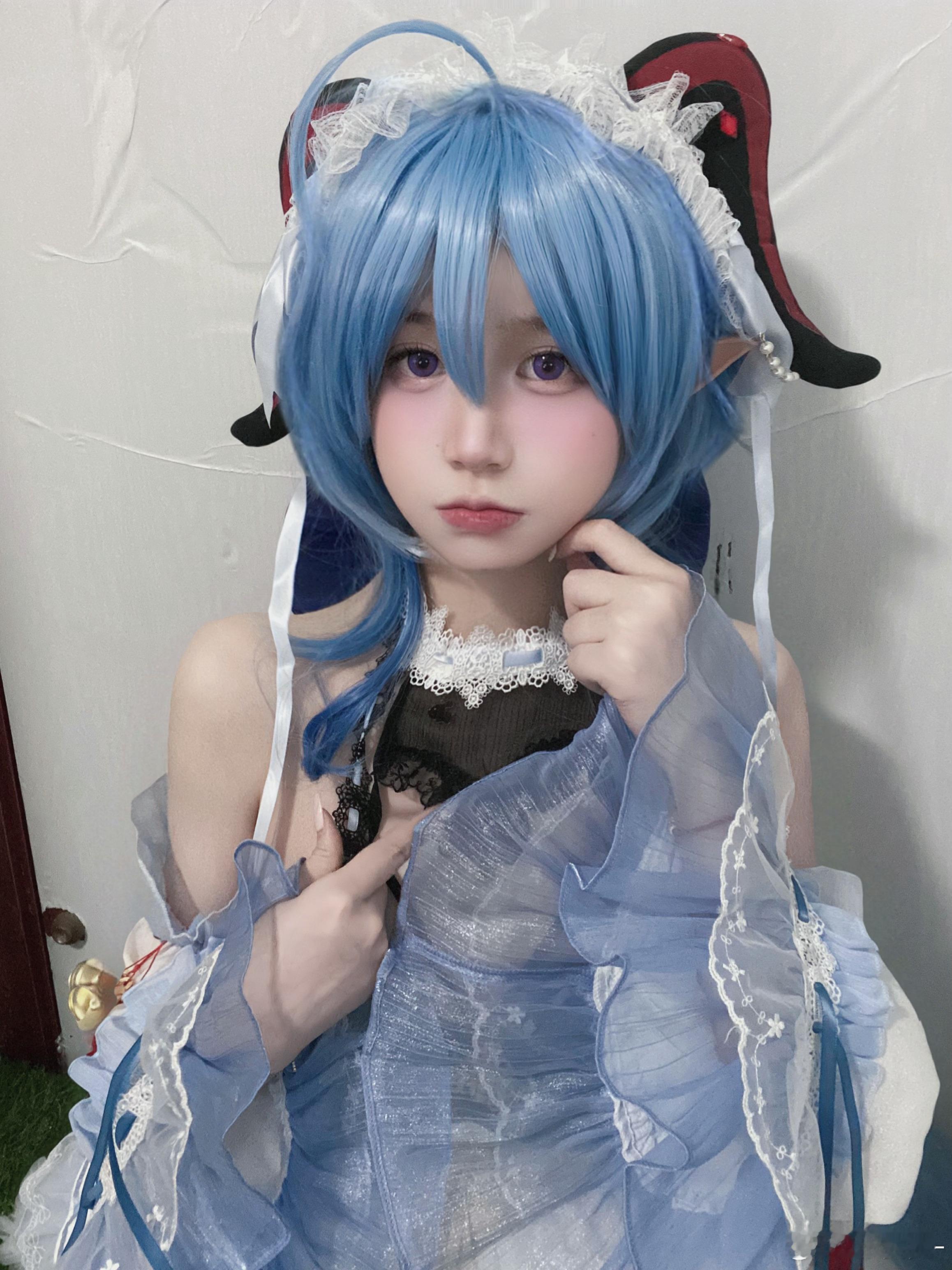 主页入圈有无打码的#暴躁的雯坨[超话]##大小圈##王小美cos##冒个泡# ​