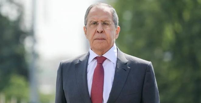 拉夫罗夫公开对美国喊话！这位俄罗斯外长公开喊话美国，直言希望美国，但凡对某个国家