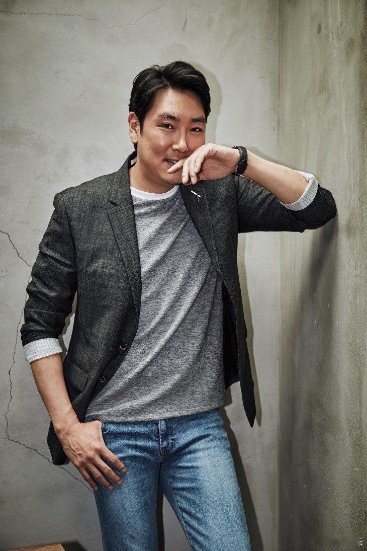 赵震雄经纪公司回应D社曝赵震雄曾是少年犯后，赵震雄经纪公司回应“确认事实后发表立