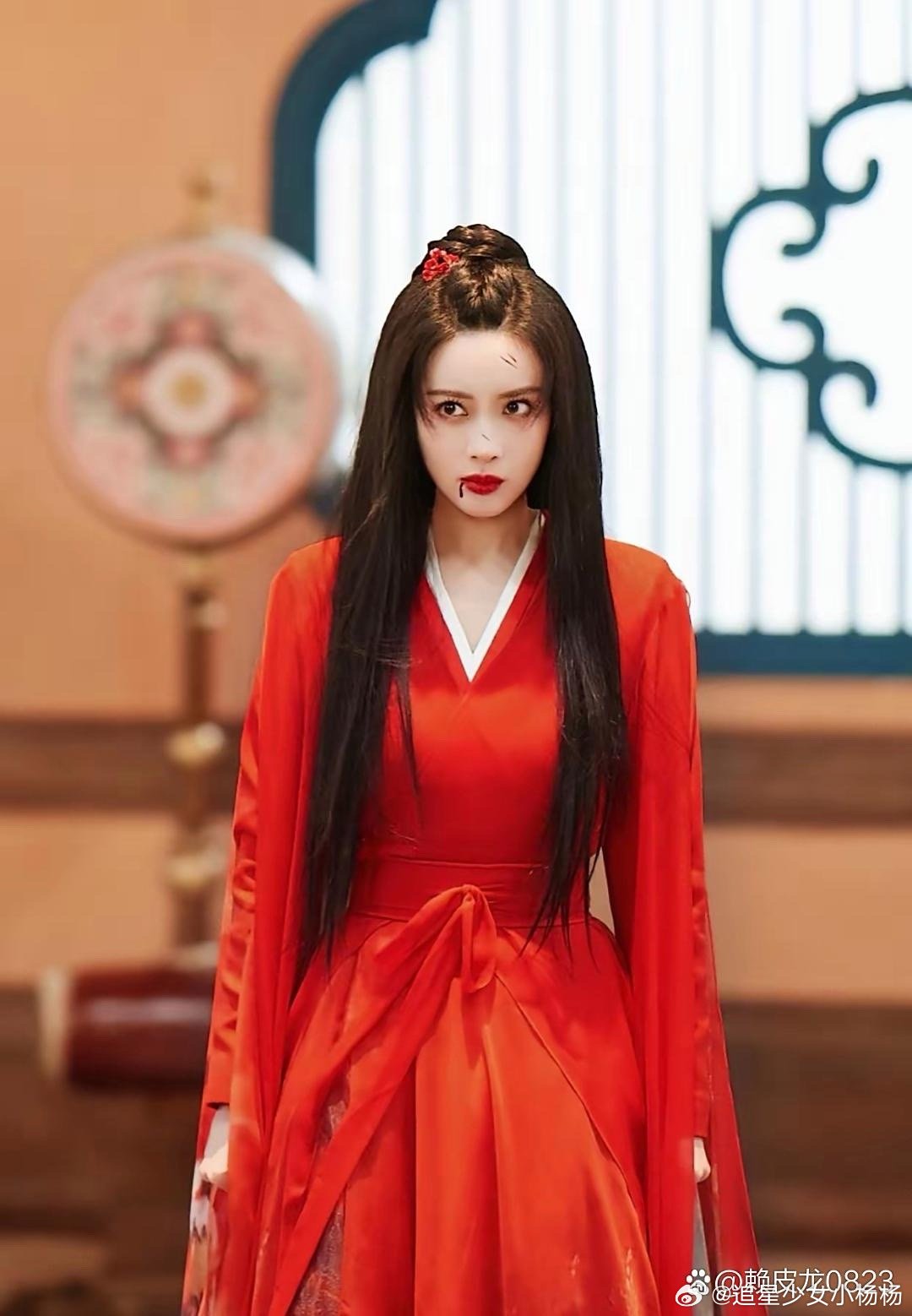 估计这是演员最尴尬的时候，男演员还好，女演员真是社死感觉孟子义当时“想死”的心都