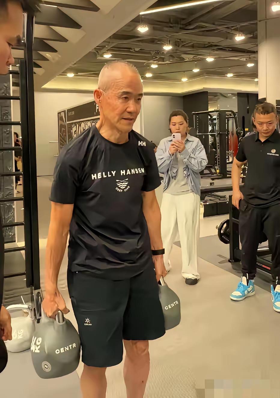 王石都70岁了每天还健身不止，我们还有啥理由不好好锻炼身体呢？生命在于运动，人不