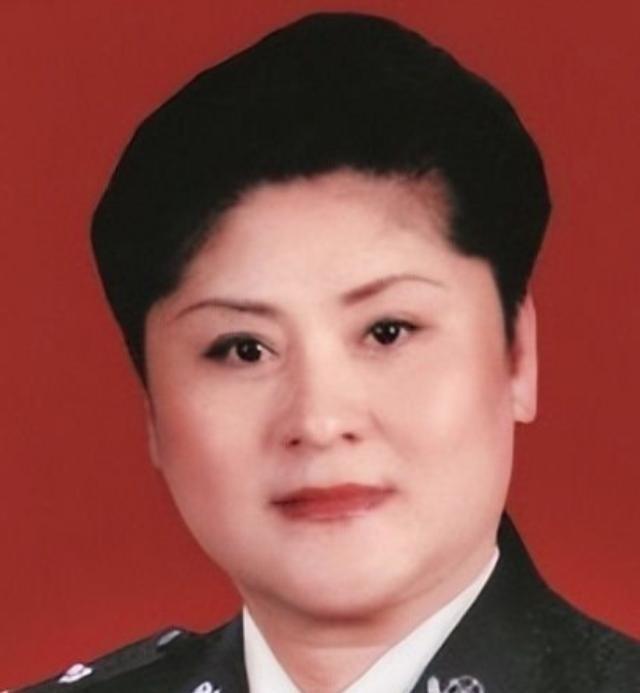 1988年，郑州的一名少女，被三个壮汉强行送上了一辆出租车，没想到，那辆轿车的驾