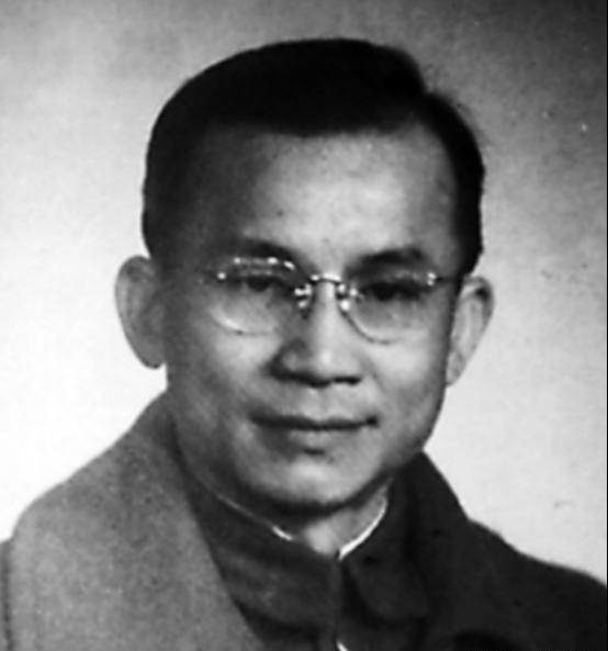 1942年，我党抓捕了一名特务，这人很快就投降了，投降后，他说要回家看望家人，希