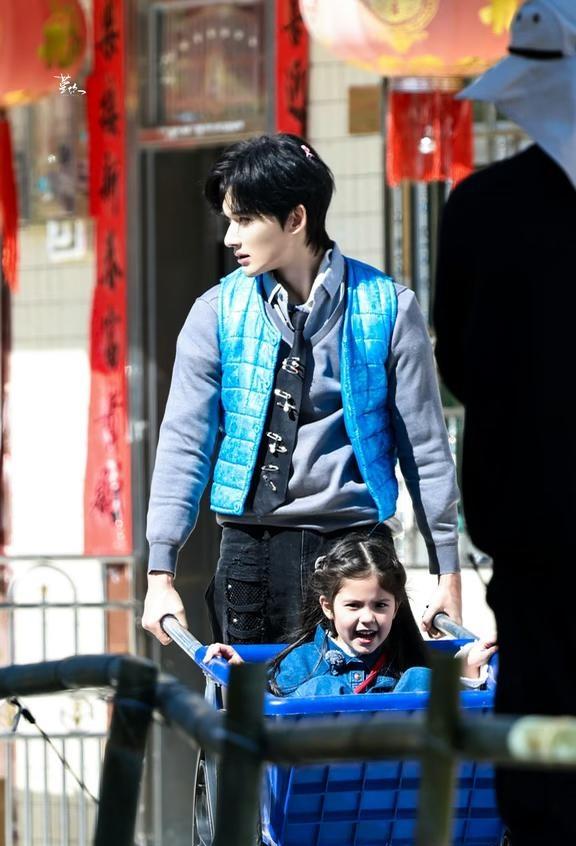 这是什么雷霆穿搭