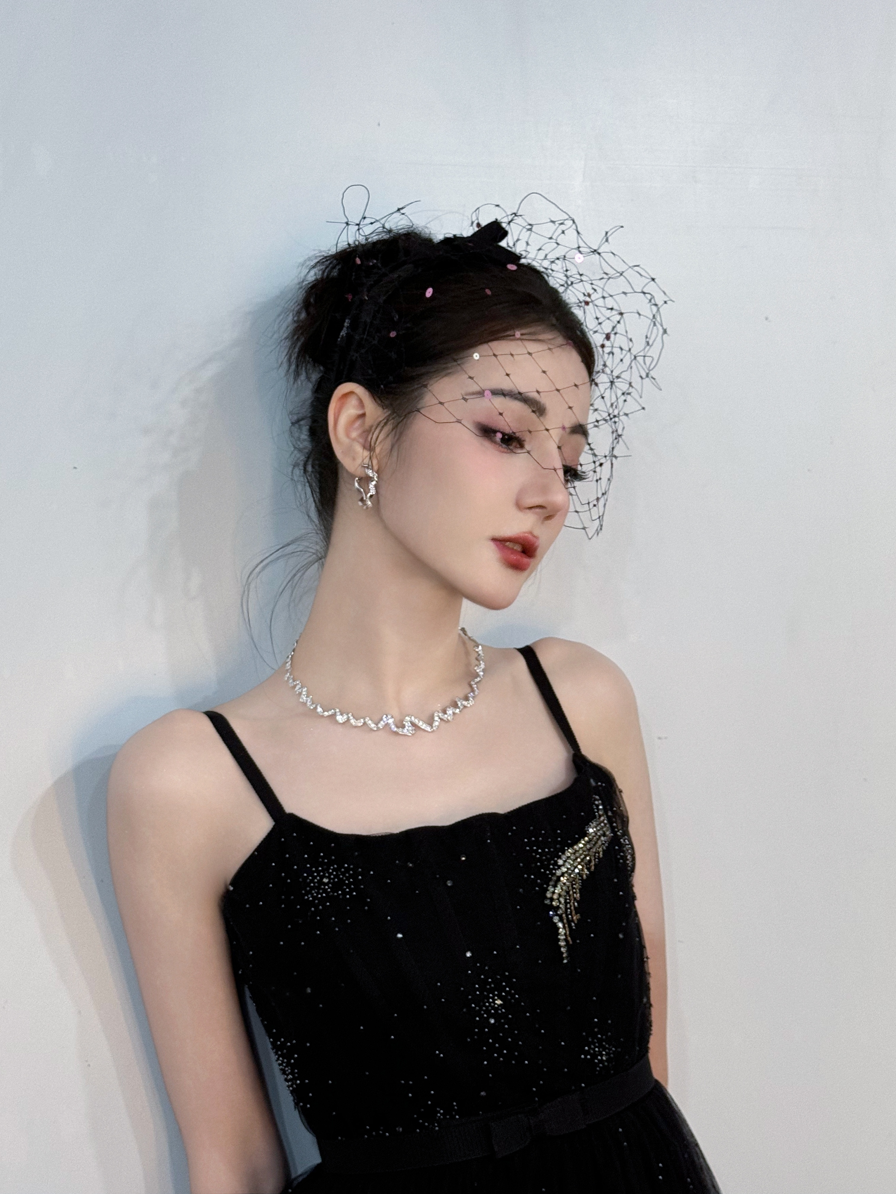 迪丽热巴 黑色礼服 气场全开#方可给迪丽热巴做的盘发# ​​​