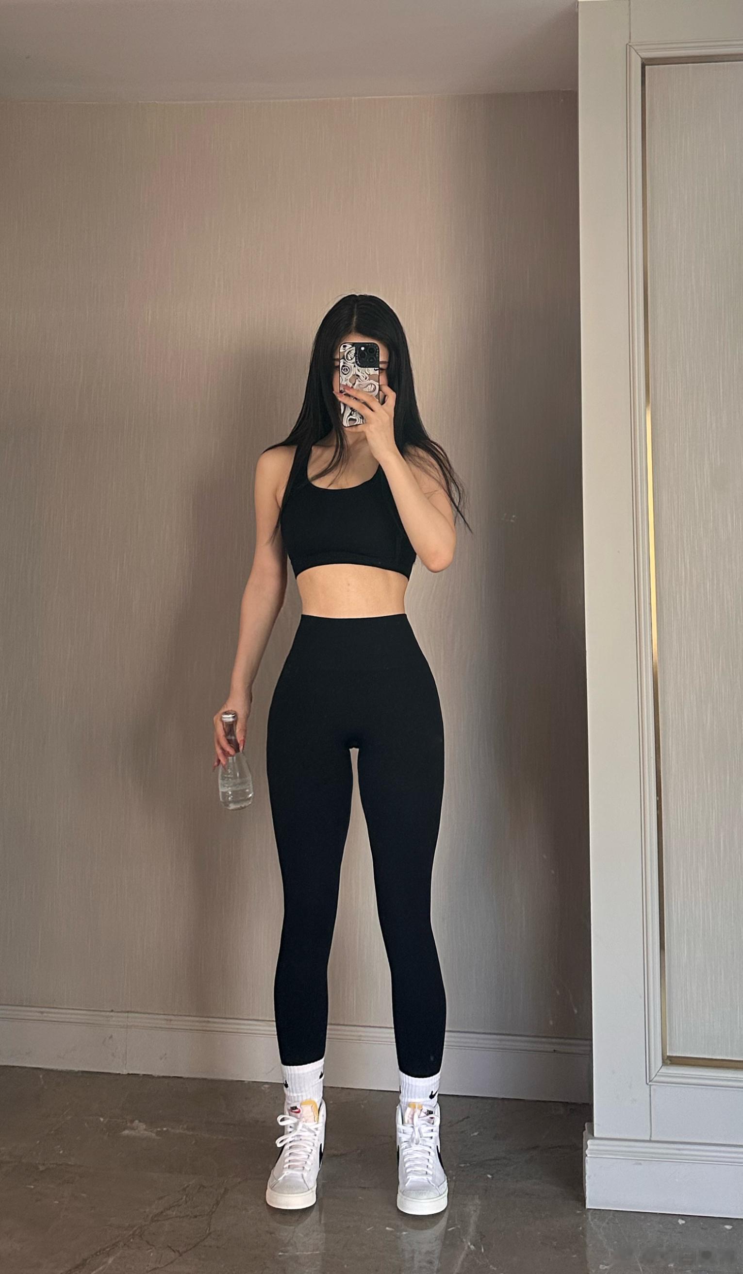 这套瑜伽服喜欢的给我冲，真的好看！🍑宝：鹿享爱 ​​​