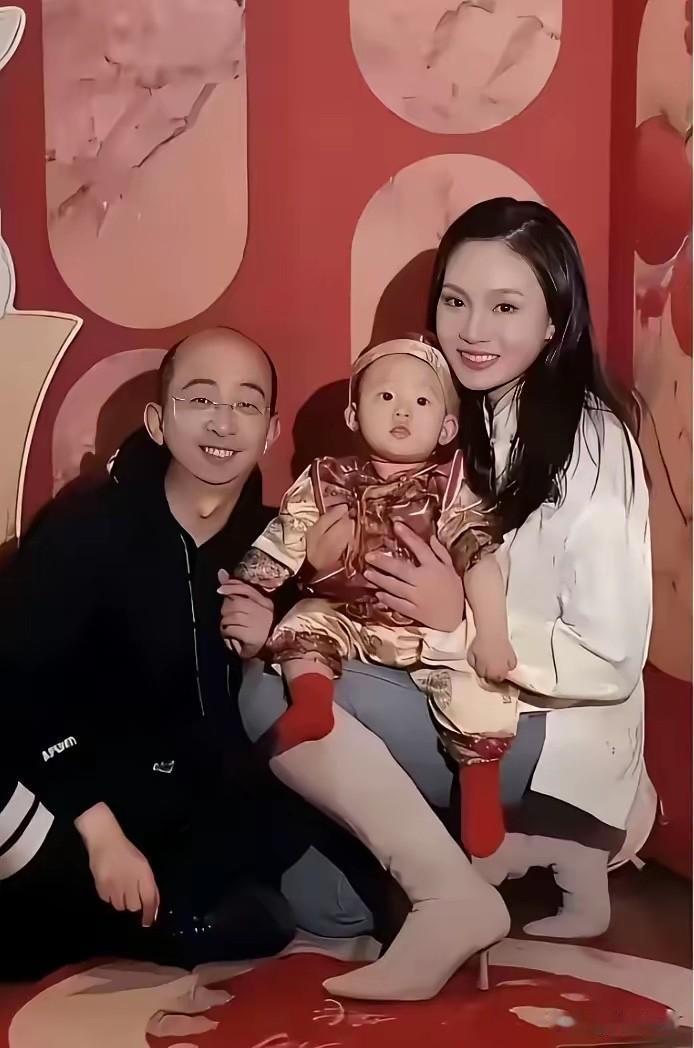 粉丝：巨导问你个事儿呀！
巨导：问吧问吧！
粉丝：我问这个问题不可能会冒火
巨导