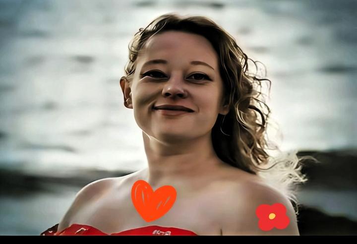 特朗普这次是真的踢到铁板了。

死在街头的不是什么非法移民，而是一位拥有“免死金