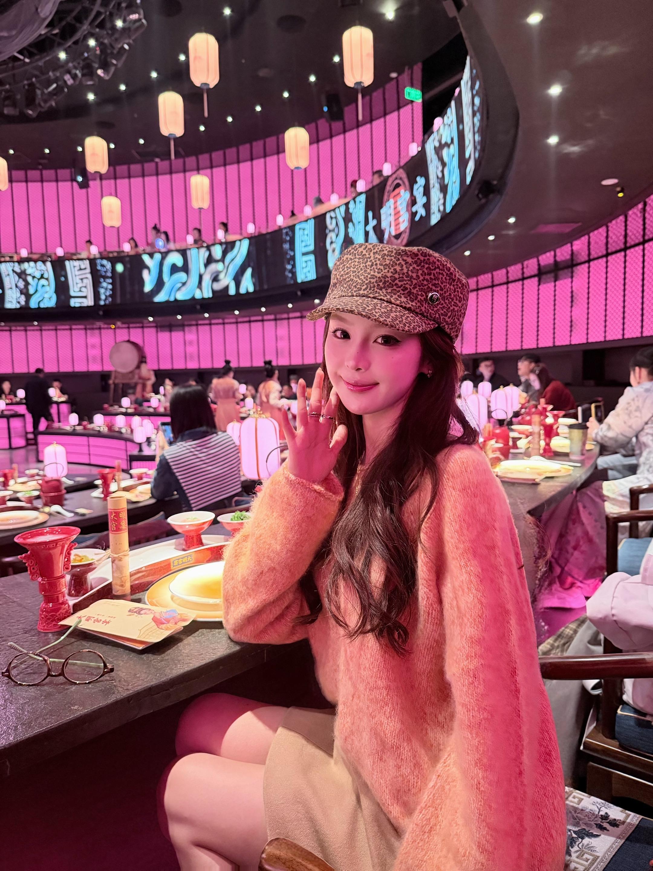 进宫赴宴🏮 君王的快乐也是体验上了～