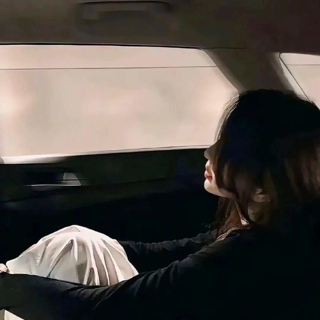 𝑴𝒚 𝒍𝒊𝒇𝒆📷 ◡̈终究是在事与愿违中学会了自渡 ​​​