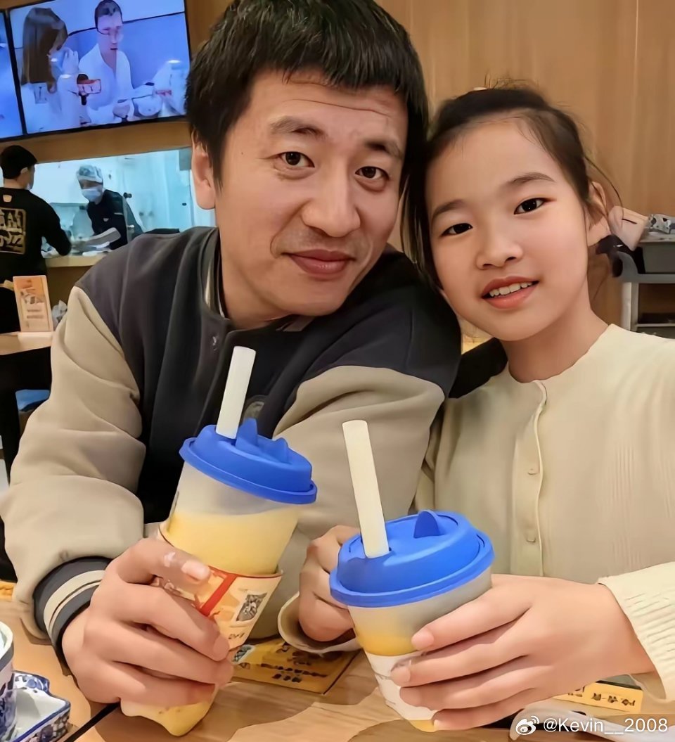 张雪峰走的那一刻放不下的一定是他的女儿他为那么多学生规划未来，还没来得及给自己的