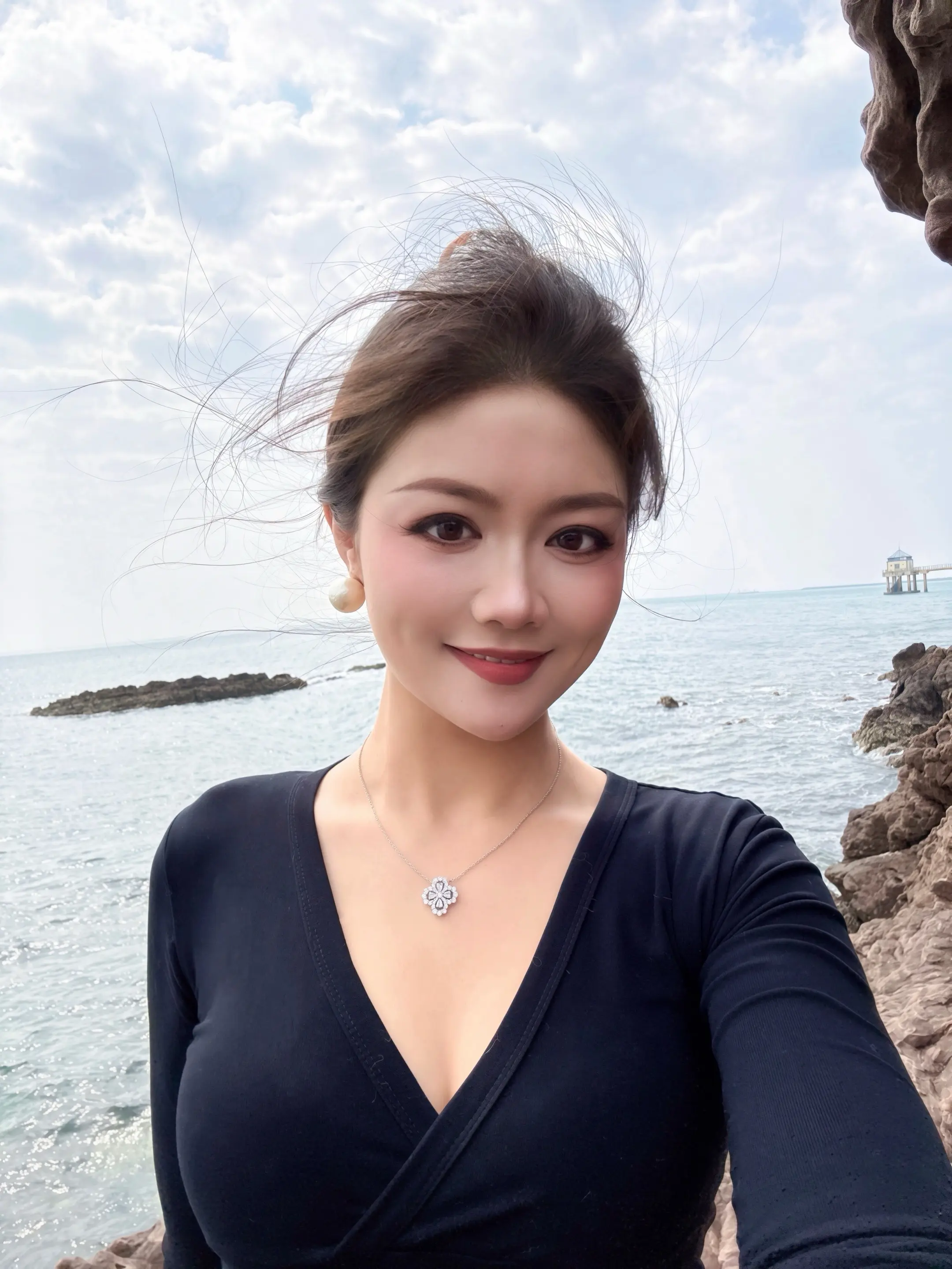 要开心，虽然这世界什么都像一阵风 。🩵🩵🩵