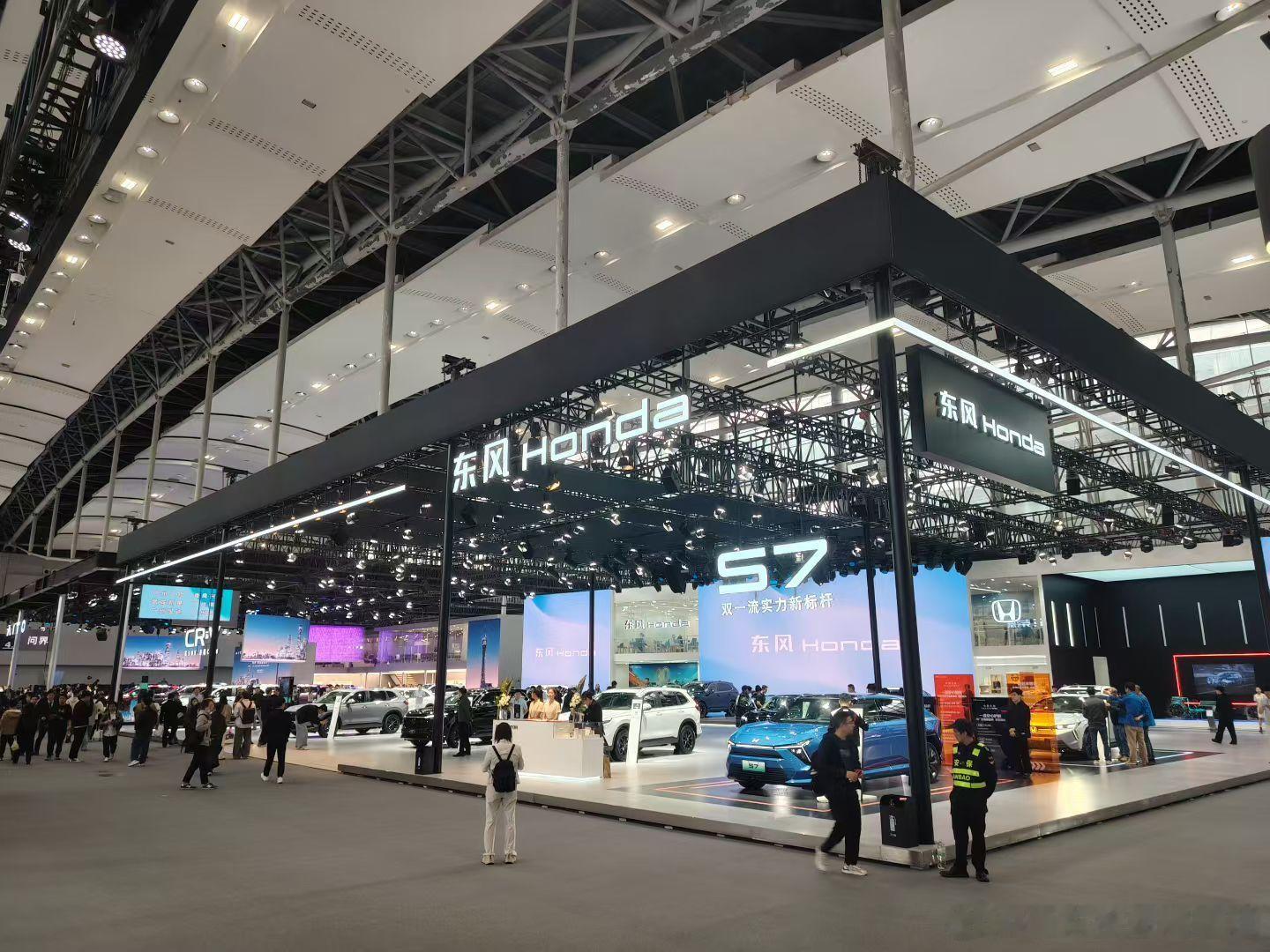 东风本田全系最新产品2025广州车展精彩展示。2025年11月21日摄于广东省。