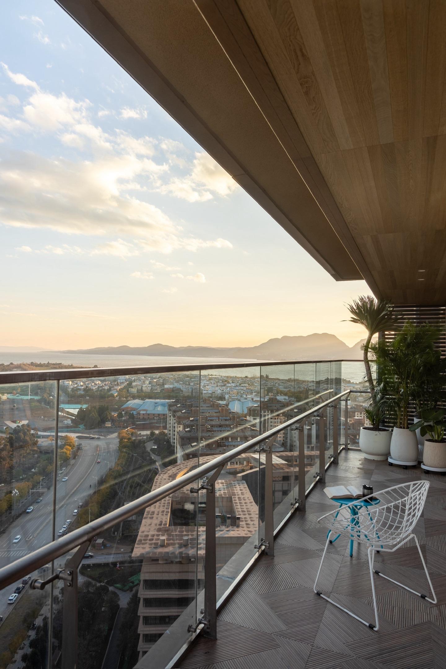 昆明大平层设计装修，花几百W是值得的！昆明380㎡观滇大平层装修设计实...