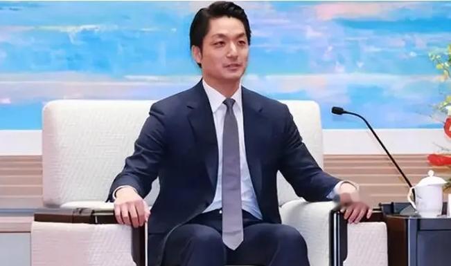 如果赖清德罢免或撤销蒋万安的台北市长的职务，那么蒋万安或能成为当今台湾的民族英雄