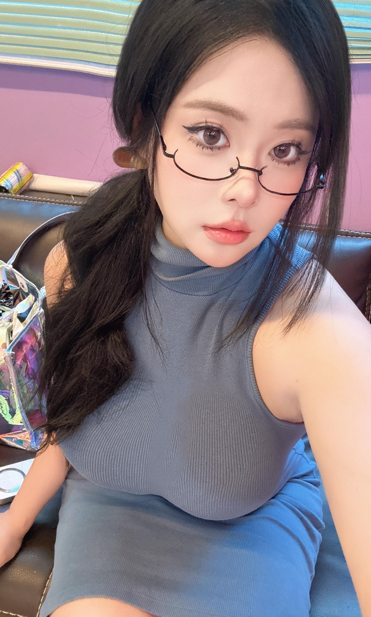 是你的秘书吗。