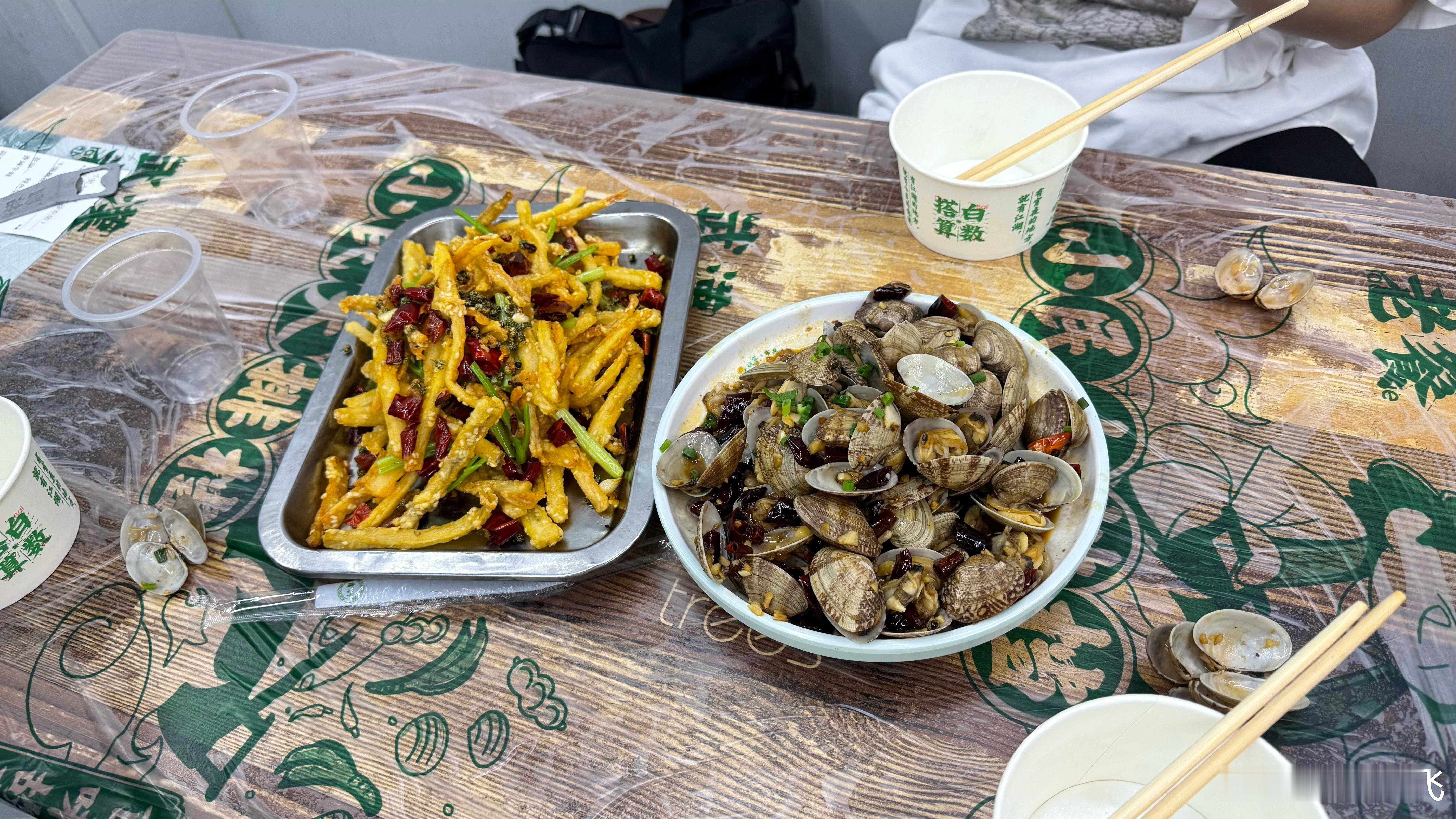 家庭存款超过50万算什么水平没有负债的话 我感觉每顿四菜一汤没啥问题[doge]