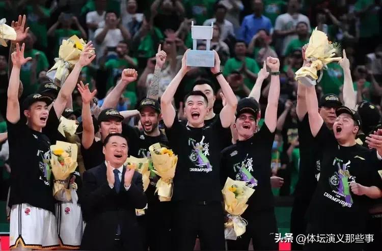 继辽篮夺冠甩卖球员后，总冠军球队浙江广厦也将步其后尘开始甩卖球员，两支总冠军球队