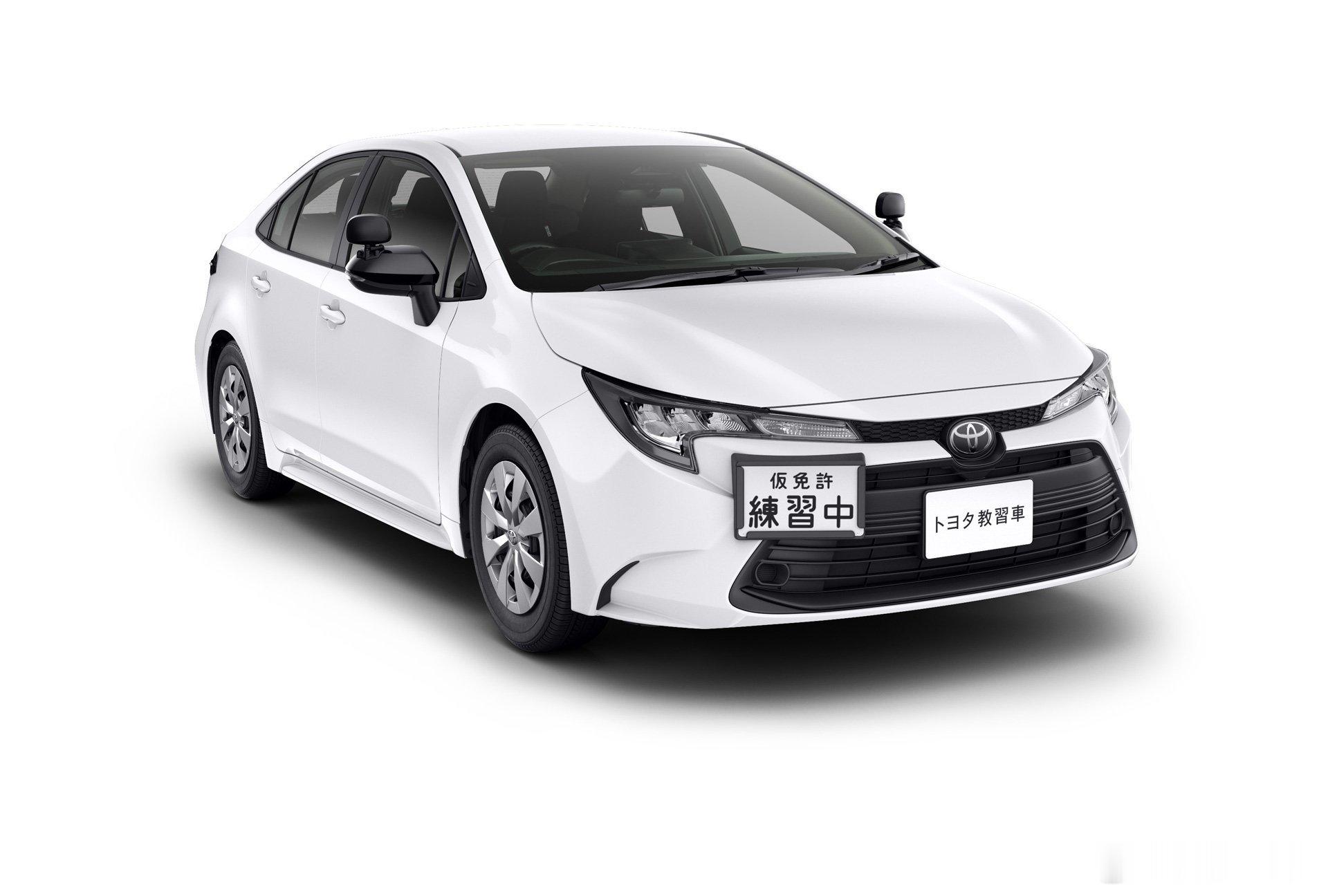丰田在日本市场官方发布全新卡罗拉教练车，1.5+6MT以及1.8升混动两款车型。