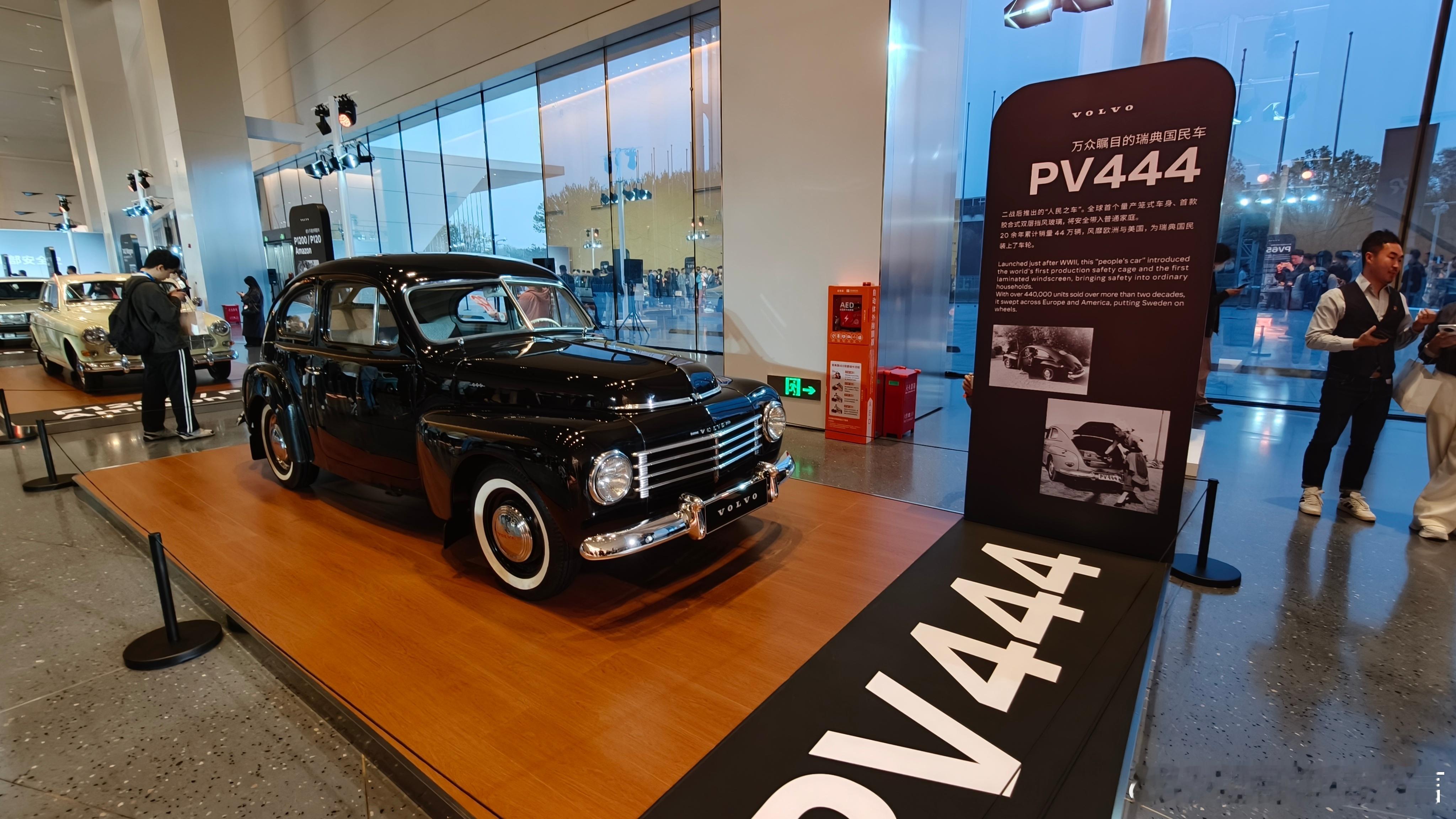 每一位乘坐过汽车出行的朋友，都应该对沃尔沃说声生日快乐！因为沃尔沃开源了三点式安