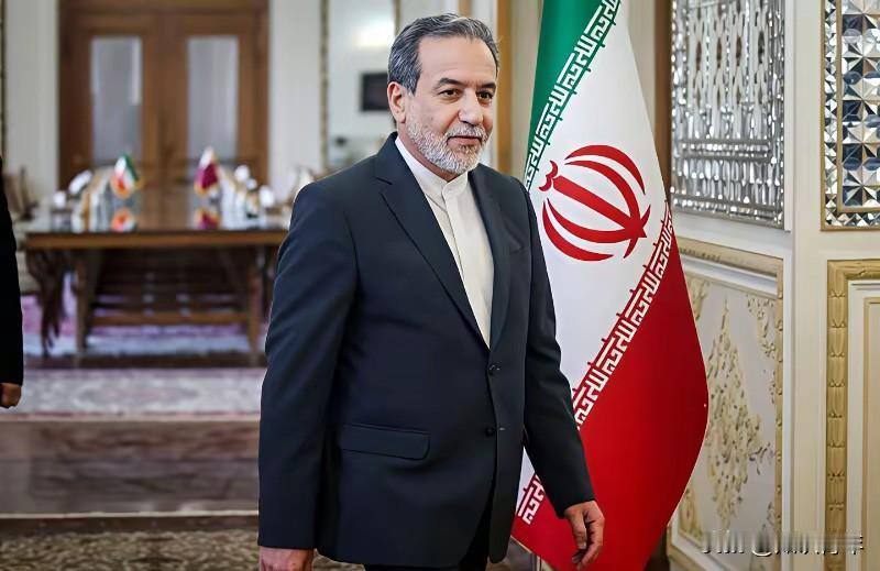 突发：霍尔木兹海峡完全开通了！

伊朗外长阿拉格齐刚刚在社交平台宣布，伊朗与美国