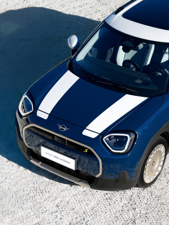 当MINI遇见马术盛装舞步
电动MINI ACEMAN 限定版“英伦骑士”来了。