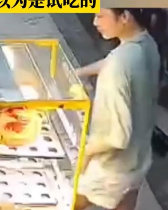 这就是惠州偷吃5个蛋挞的妙龄小仙女，目测30岁左右，穿的也很体面，不像是拿不出1