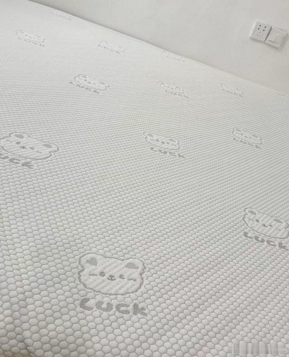 毛巾少爷更新动态与二叔共同出镜毛巾少爷更新动态与二叔共同出镜      而我在夸