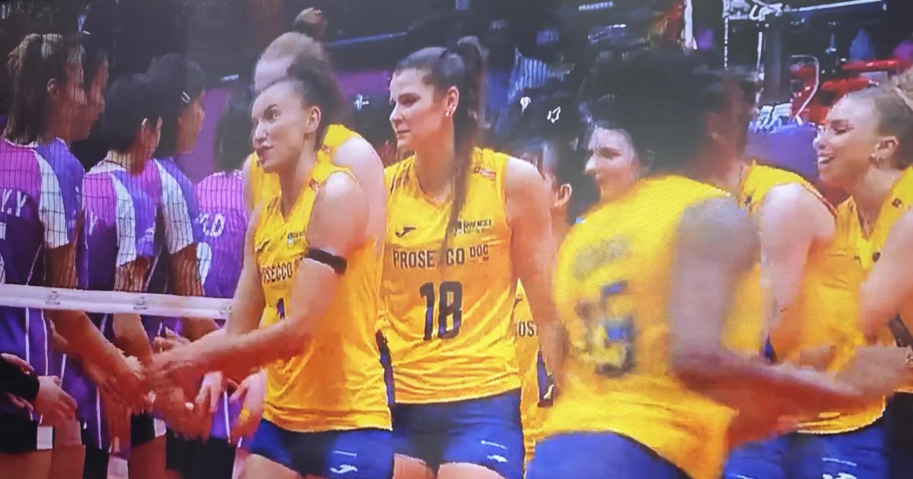 天津女排0：3输给了科内，体现了国内女排联赛和世界女排职业联赛的差距！
可以说，